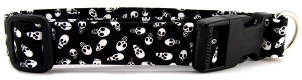 Tiny Skulls Dog Collar