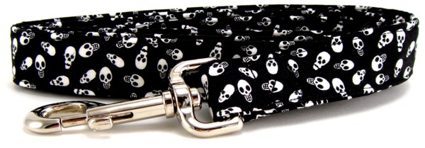 Tiny Skulls Dog Leash