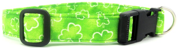 Tossed Clovers Dog Collar